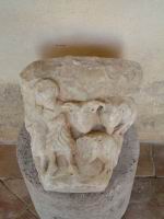 Lagrasse - Abbaye - Chapiteau d'Adam et Eve (marbre, 12e)